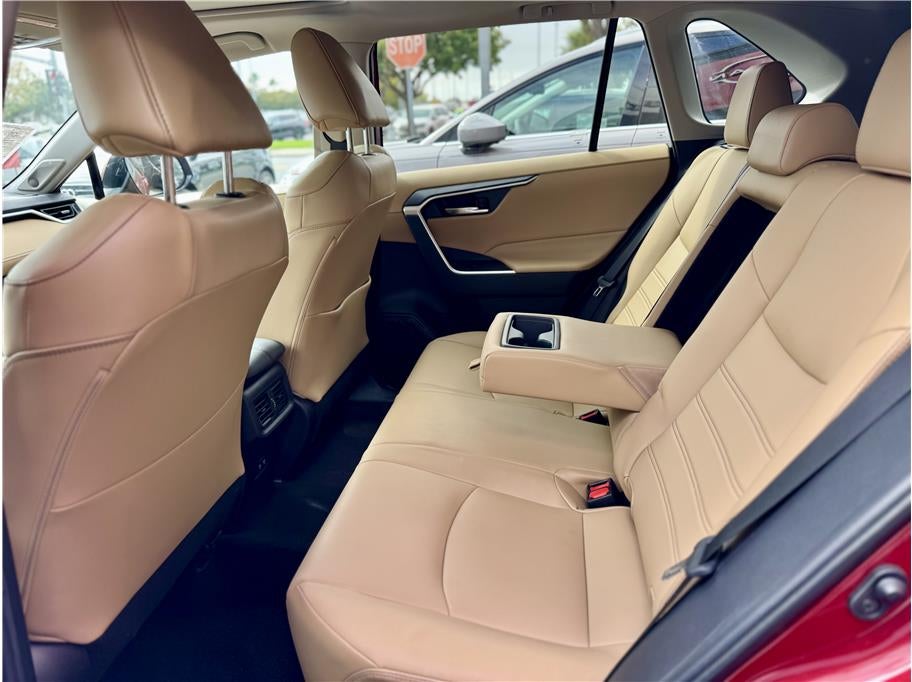 2020 Toyota RAV4 XLE Premium Sport Utility 4D