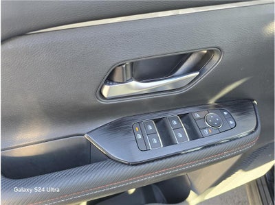 2025 Nissan Kicks SR Sport Utility 4D