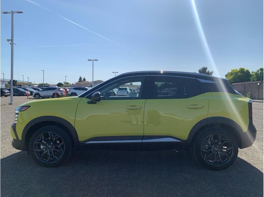 2026 Nissan Kicks SR Sport Utility 4D