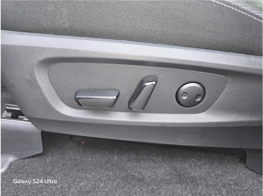 2024 Nissan Pathfinder SV Sport Utility 4D