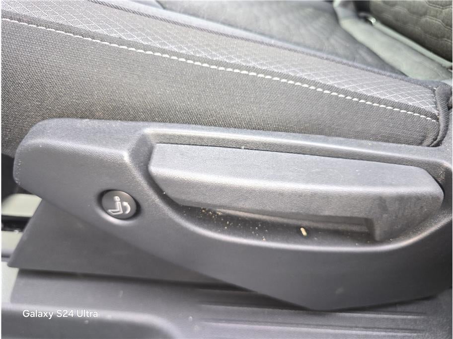 2024 Nissan Pathfinder SV Sport Utility 4D