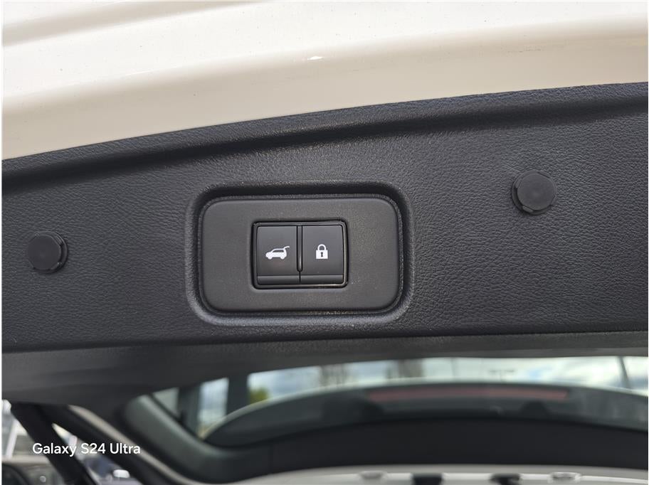 2024 Nissan Pathfinder SV Sport Utility 4D