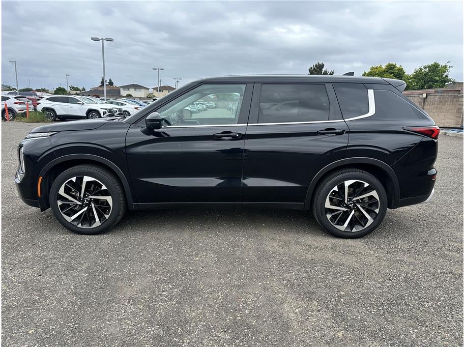 2024 Mitsubishi Outlander SE Sport Utility 4D