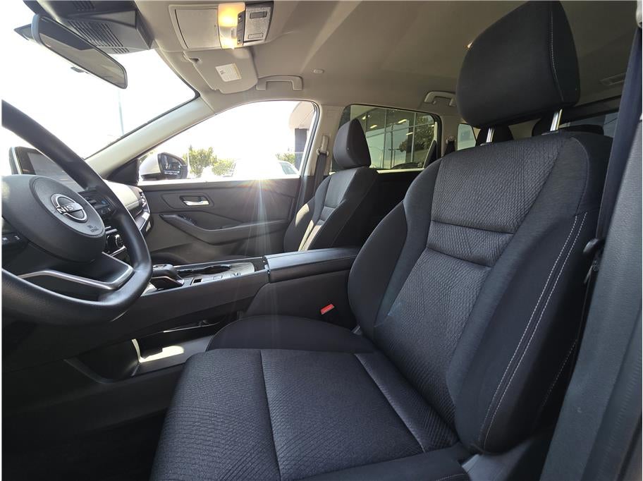 2024 Nissan Rogue SV Sport Utility 4D