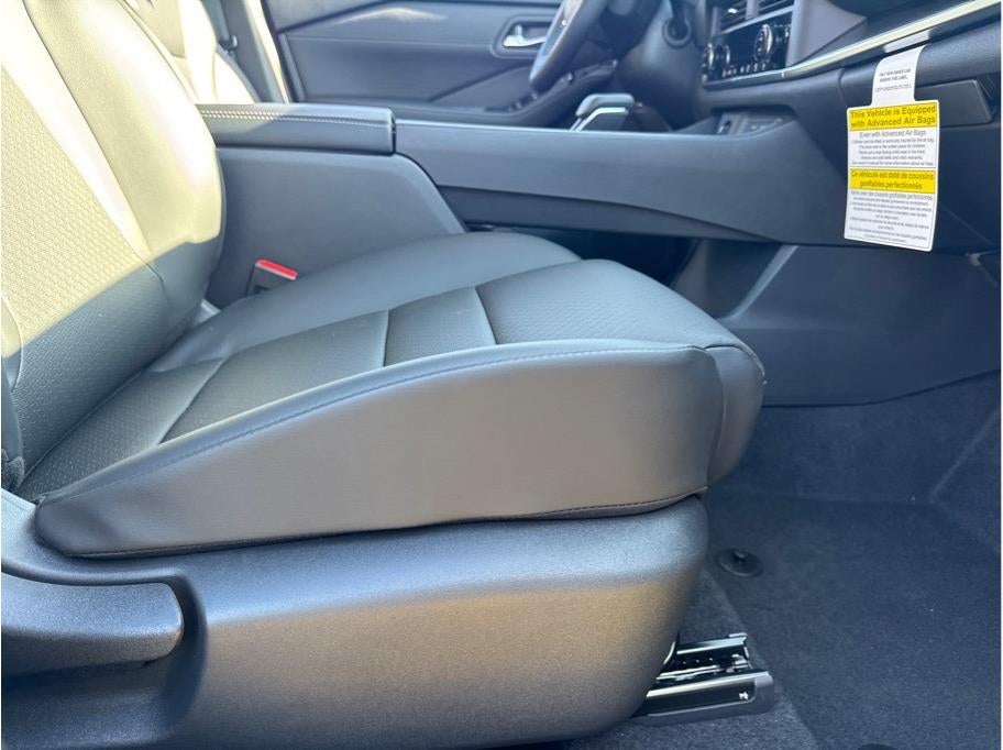 2025 Nissan Rogue SV Sport Utility 4D