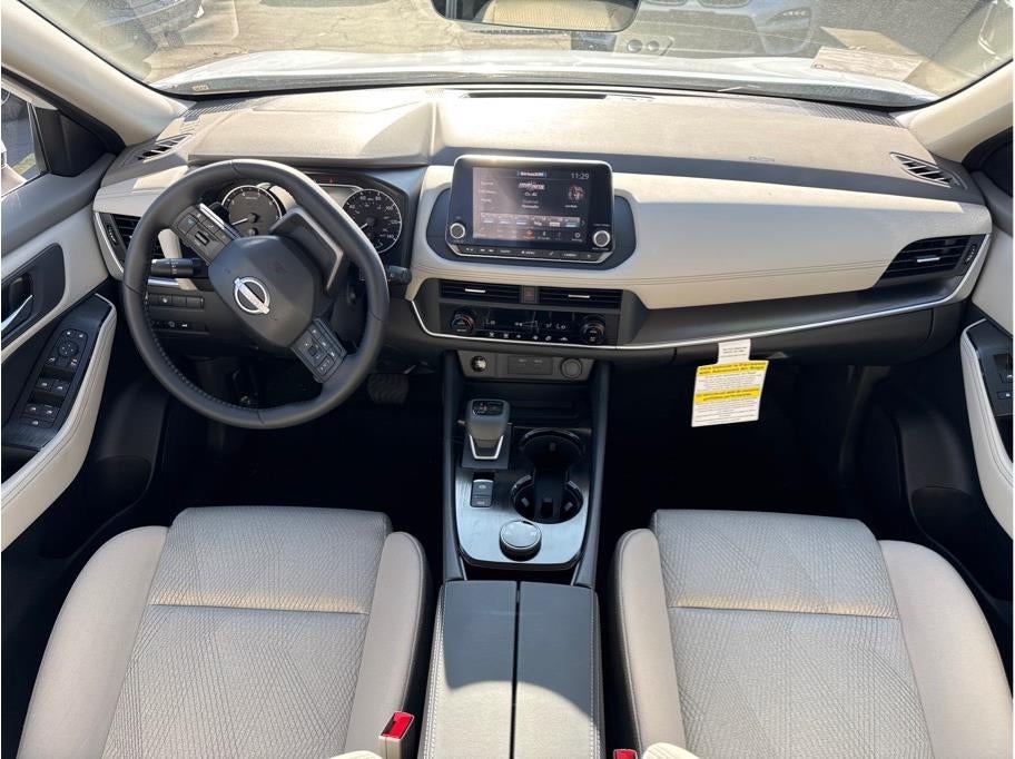 2025 Nissan Rogue SV Sport Utility 4D