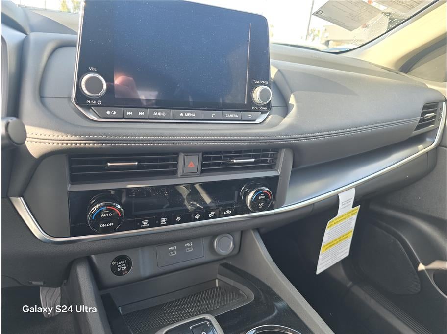 2025 Nissan Rogue SV Sport Utility 4D