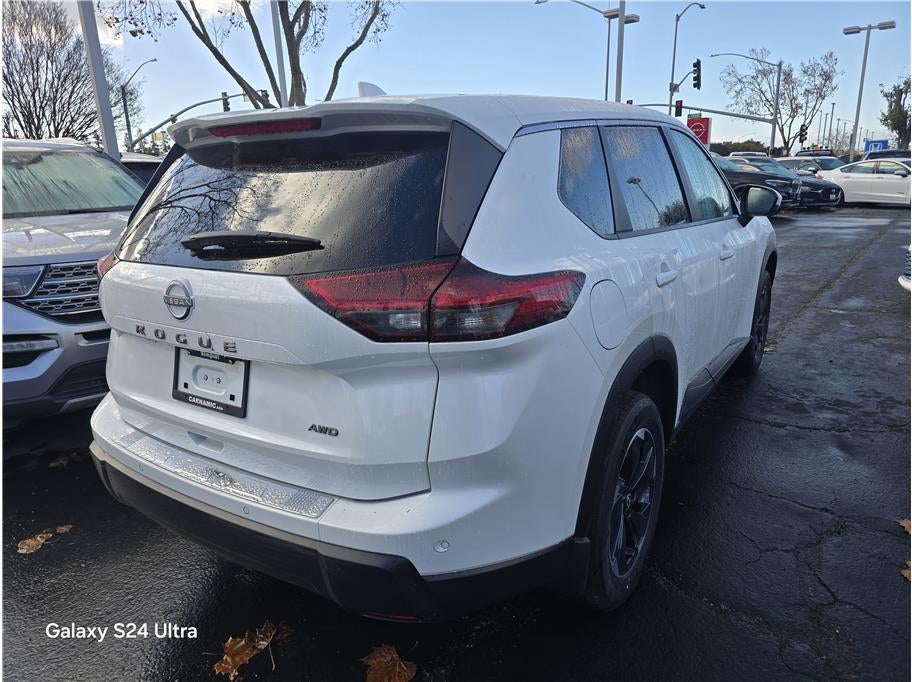 2025 Nissan Rogue SV Sport Utility 4D