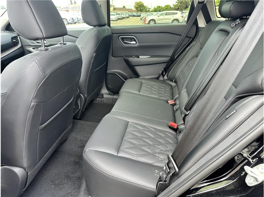 2025 Nissan Rogue Platinum Sport Utility 4D