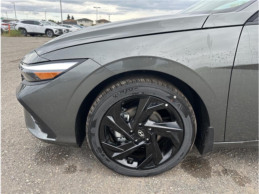 2026 Hyundai ELANTRA SEL Sport Sedan 4D