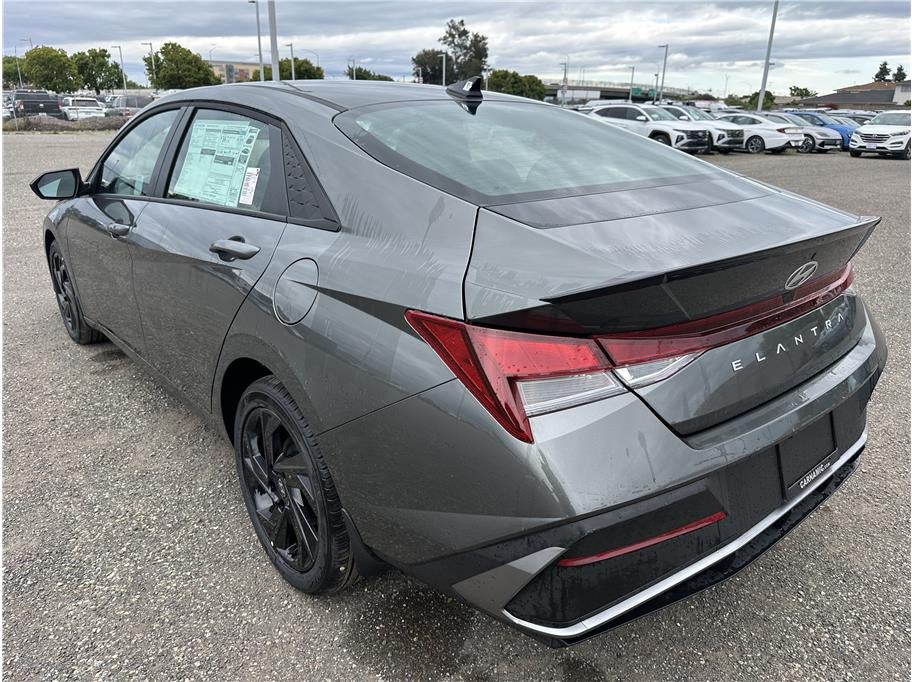 2026 Hyundai ELANTRA SEL Sport Sedan 4D
