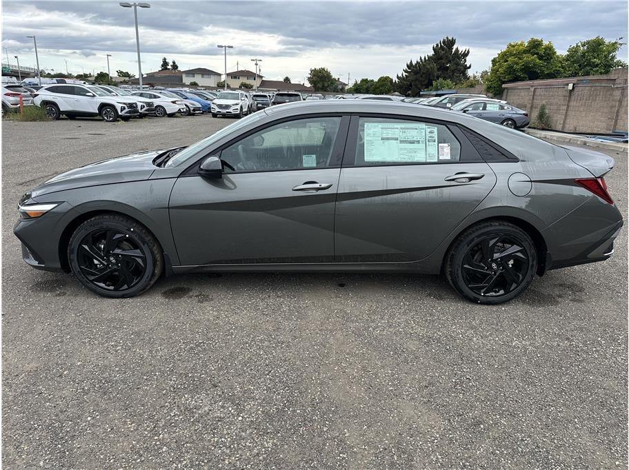 2026 Hyundai ELANTRA SEL Sport Sedan 4D