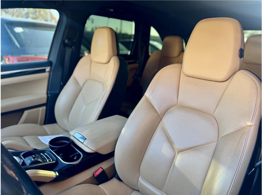 2018 Porsche Cayenne Sport Utility 4D