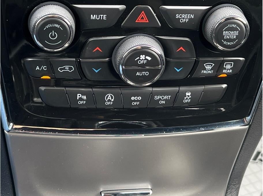 2021 Jeep Grand Cherokee Laredo X Sport Utility 4D