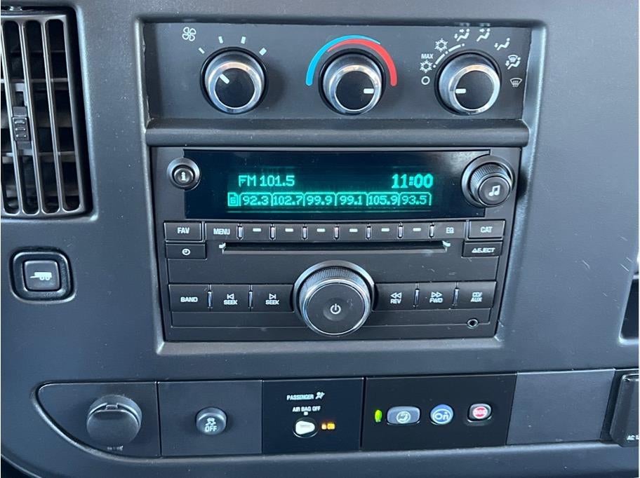 2017 Chevrolet Express 2500 Passenger LS Van 3D