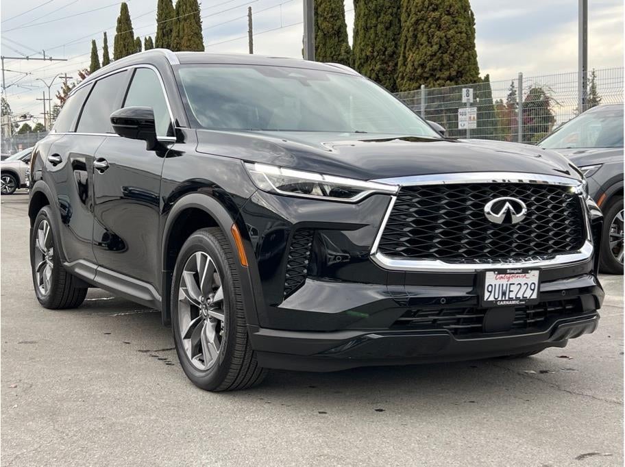 2025 INFINITI QX60 LUXE Sport Utility 4D
