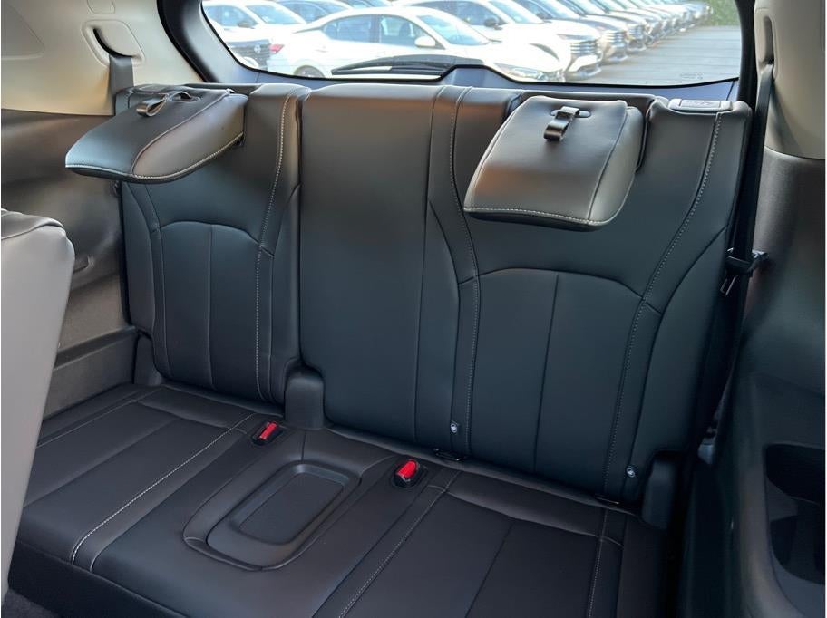 2023 INFINITI QX60 LUXE Sport Utility 4D