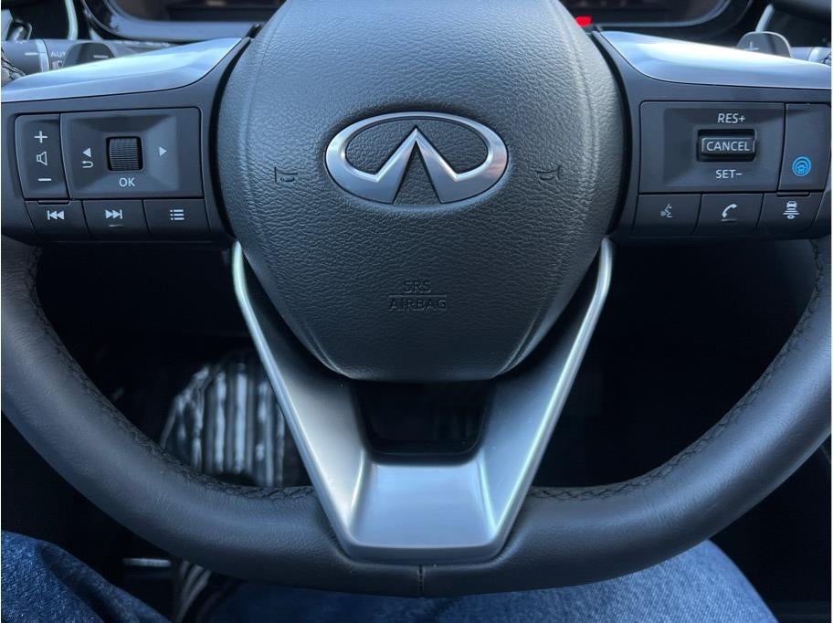 2023 INFINITI QX60 LUXE Sport Utility 4D