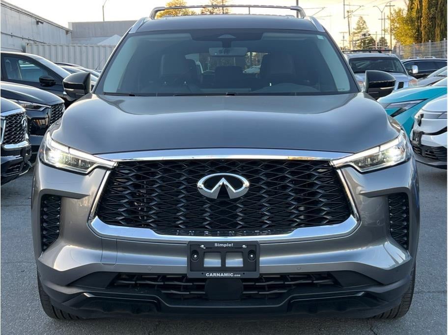 2023 INFINITI QX60 LUXE Sport Utility 4D