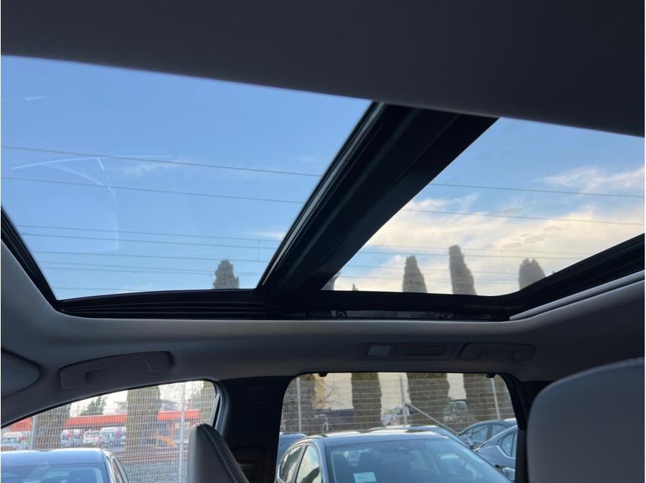 2023 INFINITI QX60 LUXE Sport Utility 4D