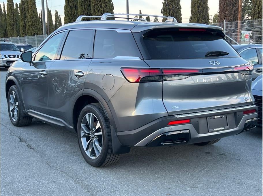 2023 INFINITI QX60 LUXE Sport Utility 4D