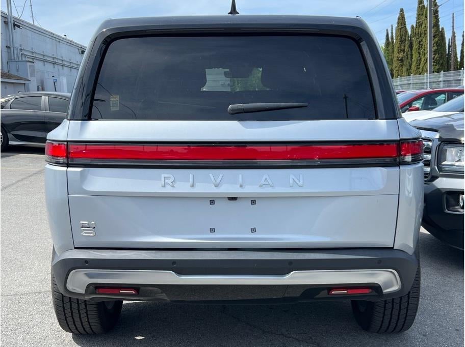 2024 Rivian R1S Dual Motor Large Pack