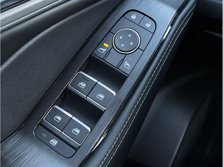 2025 Nissan Rogue SL Sport Utility 4D