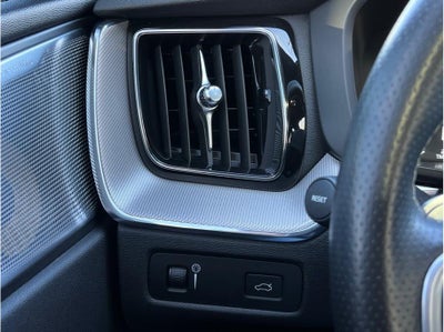 2019 Volvo XC60 T6 R-Design Sport Utility 4D