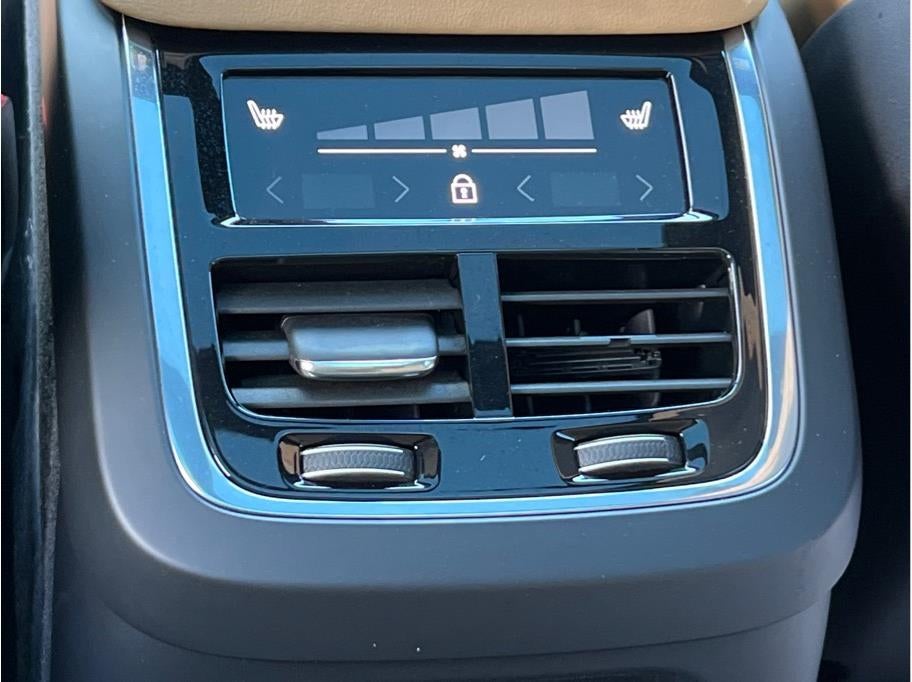 2023 Volvo XC90 T8 Recharge Ultimate Bright Theme Plug-In Hybrid Sport Utili