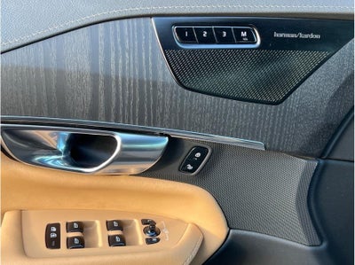 2023 Volvo XC90 T8 Recharge Ultimate Bright Theme Plug-In Hybrid Sport Utili