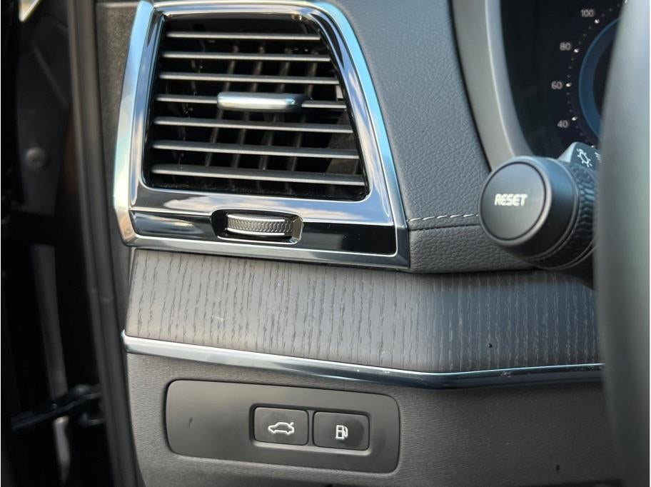 2023 Volvo XC90 T8 Recharge Ultimate Bright Theme Plug-In Hybrid Sport Utili