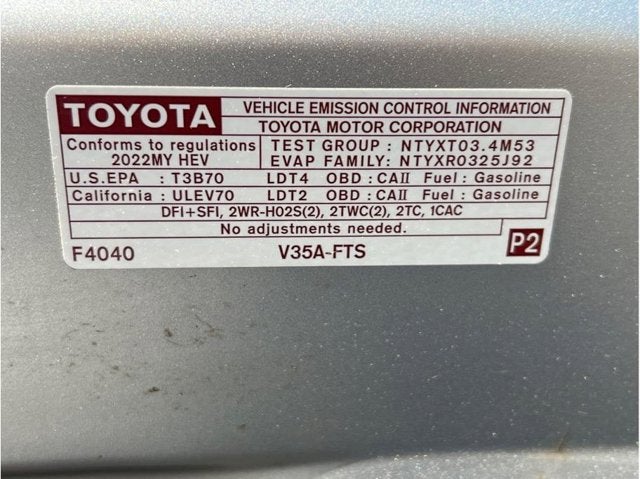 2022 Toyota Tundra Hybrid CrewMax Limited Pickup 4D 5 1/2 ft