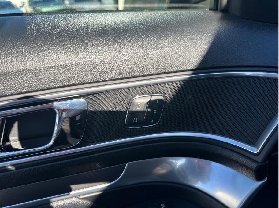 2018 Ford Explorer Sport SUV 4D