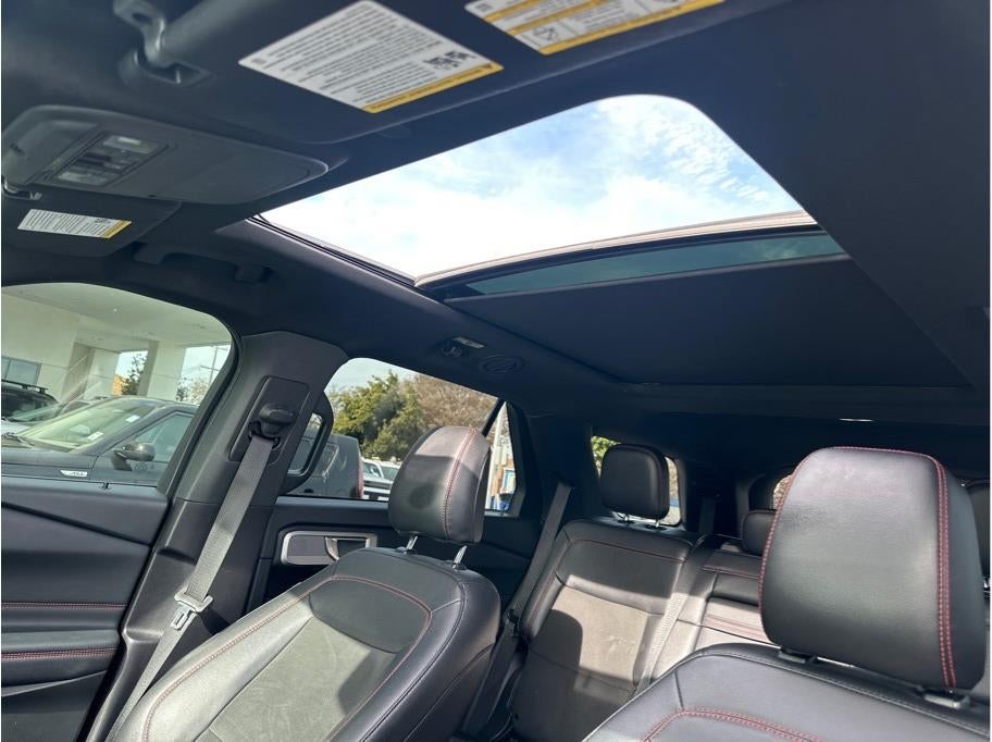 2022 Ford Explorer ST-Line Sport Utility 4D