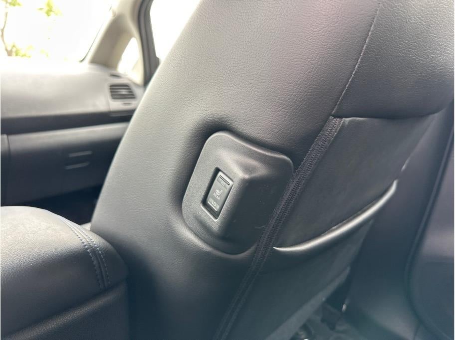 2016 Nissan LEAF SL Hatchback 4D
