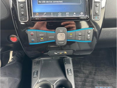 2016 Nissan LEAF SL Hatchback 4D
