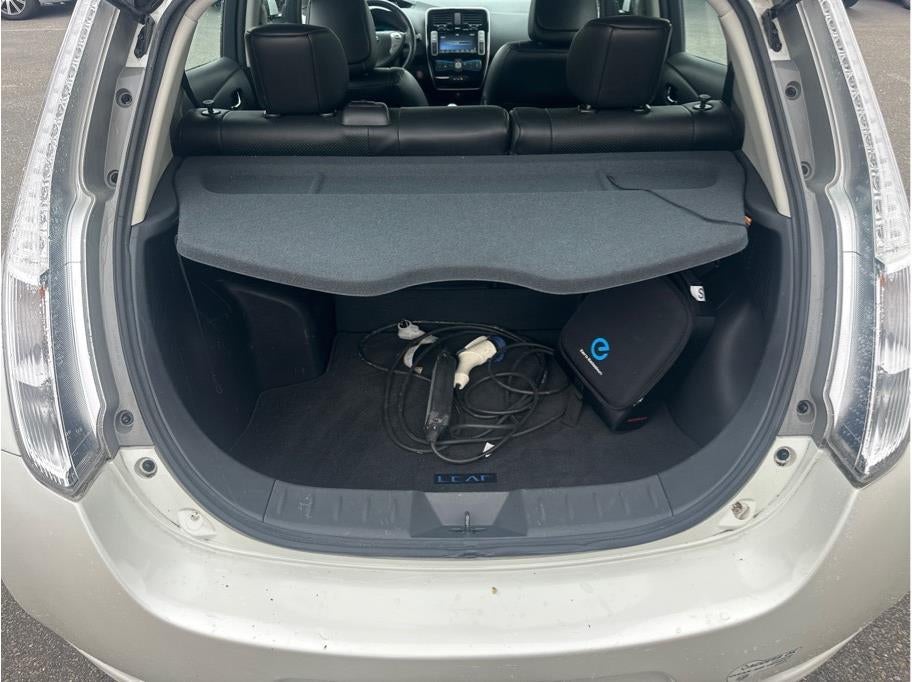 2016 Nissan LEAF SL Hatchback 4D