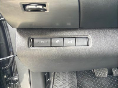 2024 Nissan Pathfinder SL Sport Utility 4D