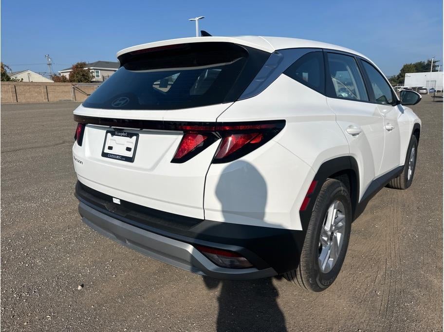 2026 Hyundai TUCSON SE FWD