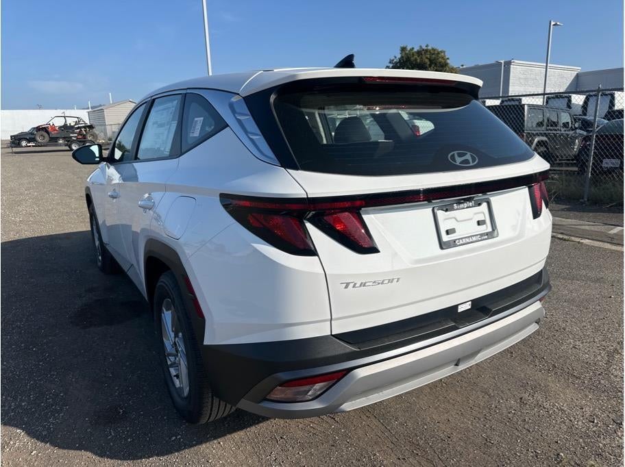 2026 Hyundai TUCSON SE FWD