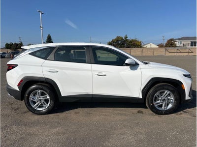 2026 Hyundai TUCSON SE FWD