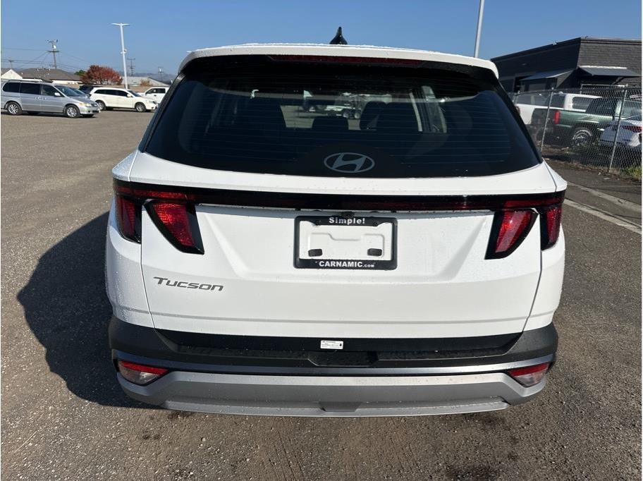 2026 Hyundai TUCSON SE FWD