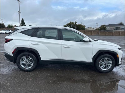 2026 Hyundai TUCSON SE FWD