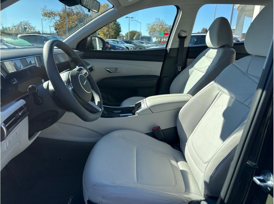 2026 Hyundai TUCSON SE FWD