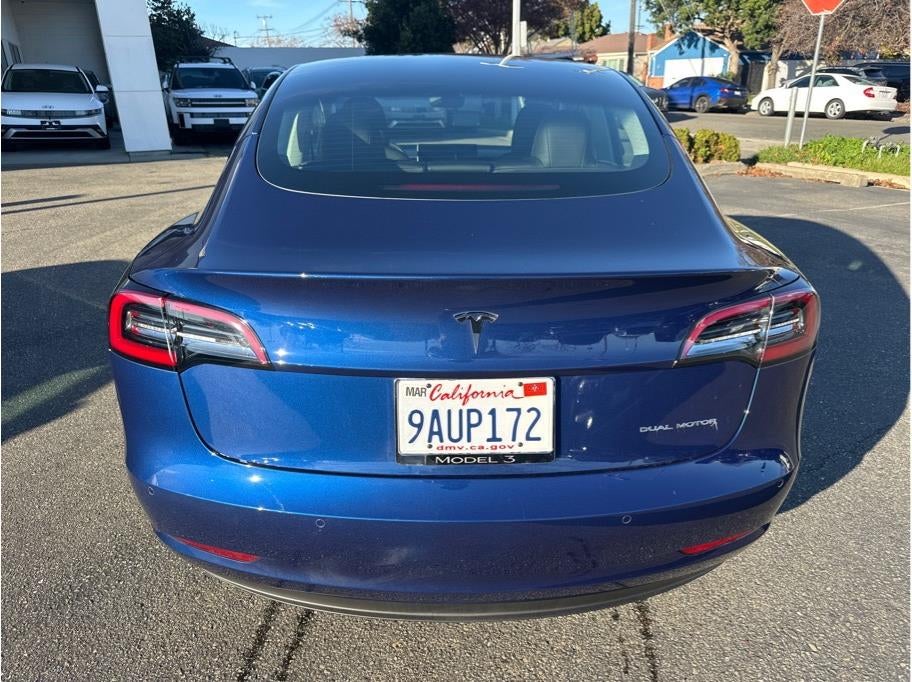 2022 Tesla Model 3 Long Range Sedan 4D