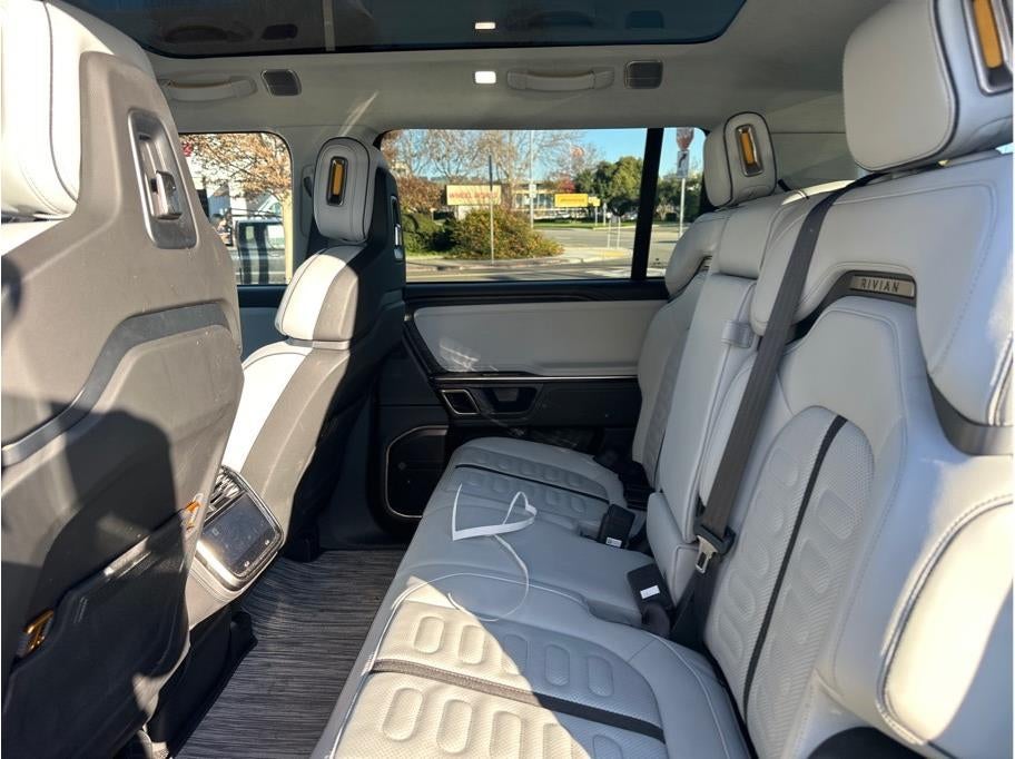 2023 Rivian R1S Adventure Sport Utility 4D