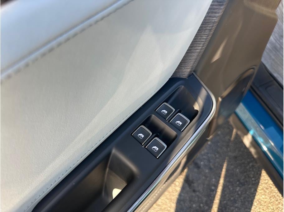 2023 Rivian R1S Adventure Sport Utility 4D