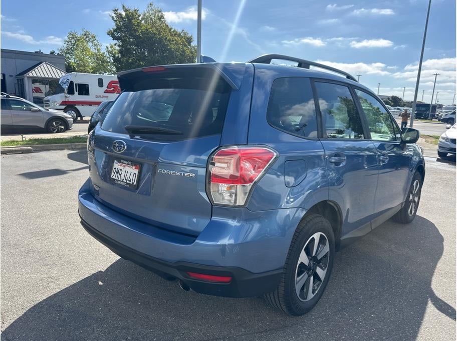 2018 Subaru Forester 2.5i Premium Sport Utility 4D