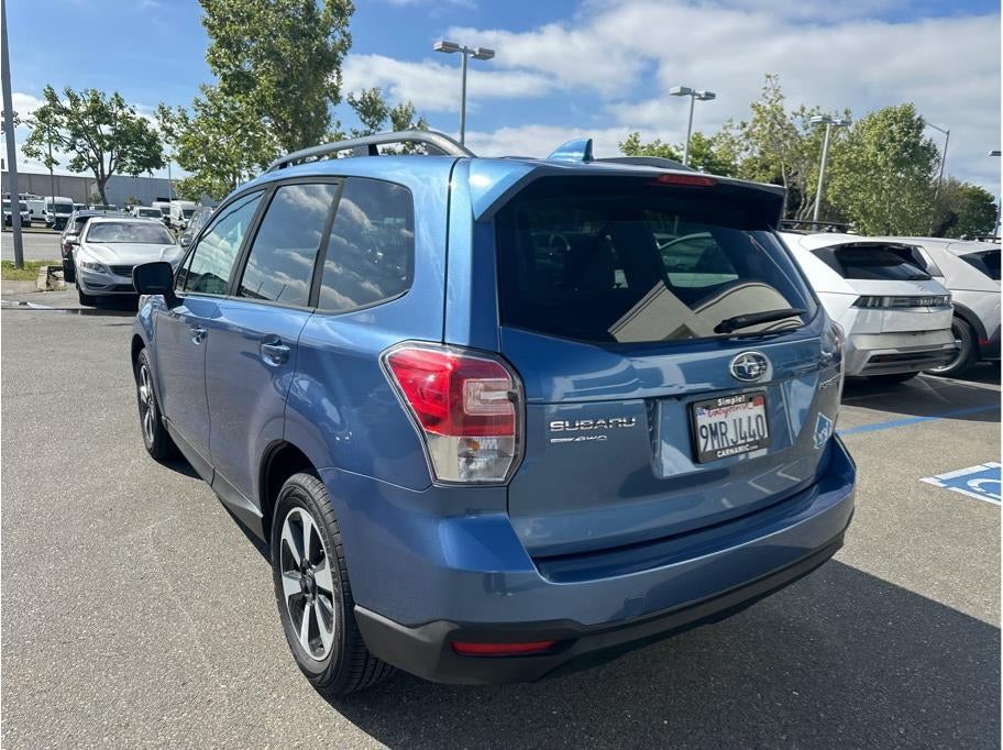 2018 Subaru Forester 2.5i Premium Sport Utility 4D