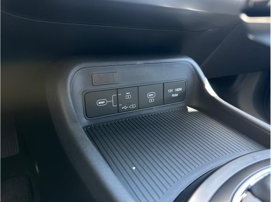 2026 Hyundai KONA SE FWD